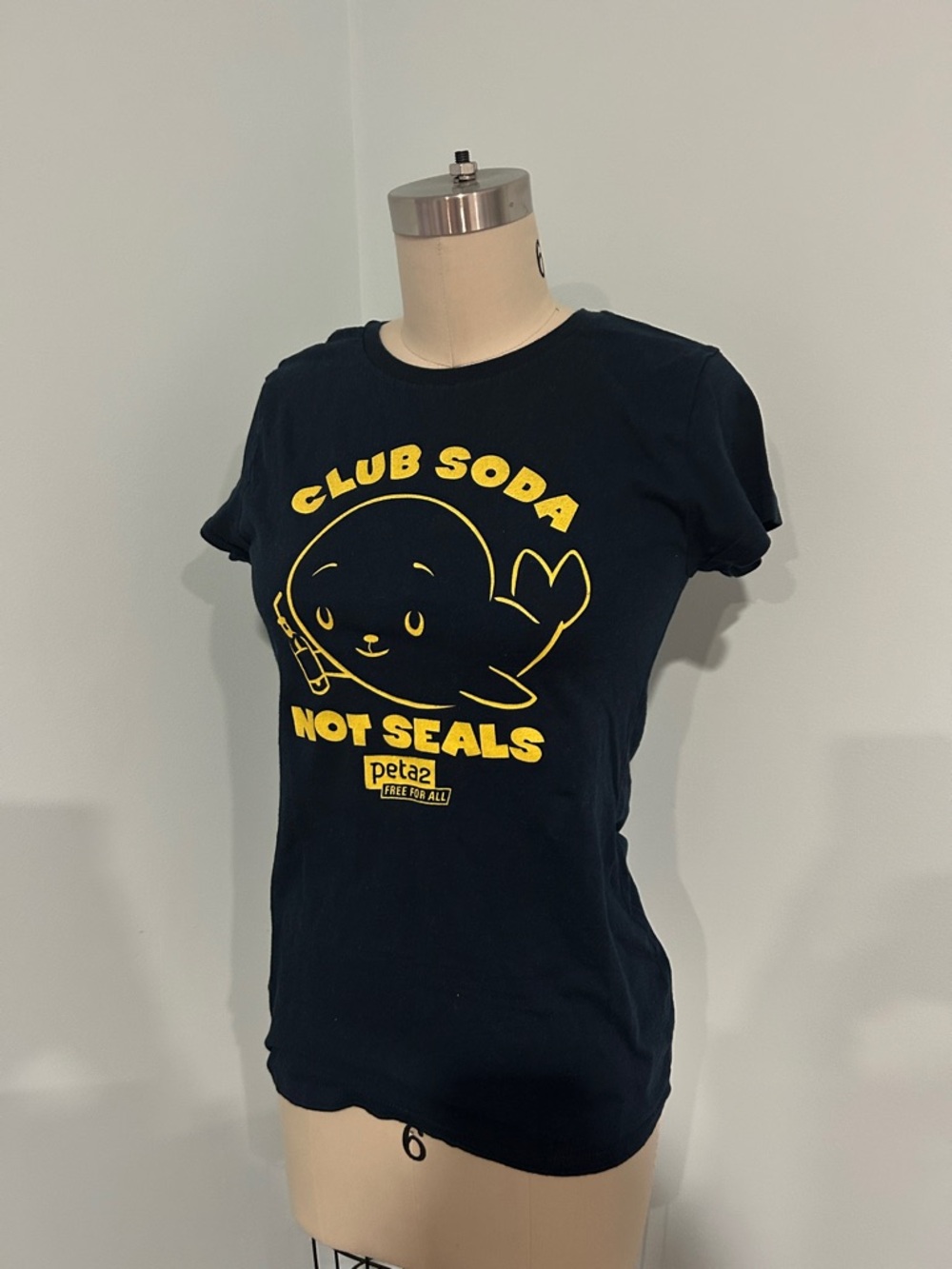 Peta2 Club Soda Not Seals Navy Blue T-Shirt in L